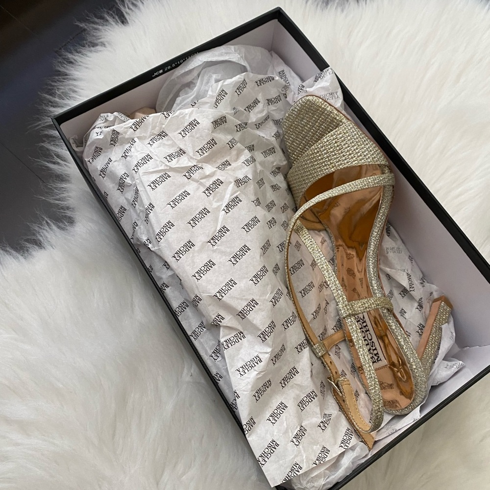 Badgley  Mischka  chic heels - Picture 10 of 13